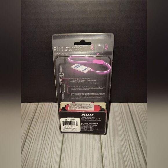 Pilot Light Pulse Pink Auxiliary Cable 3ft All Around 360 Glowing Cable 3.5 MM - Picture 3 of 4
